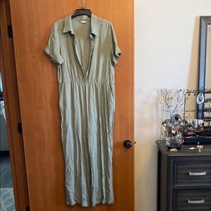 Green long pants jumpsuit